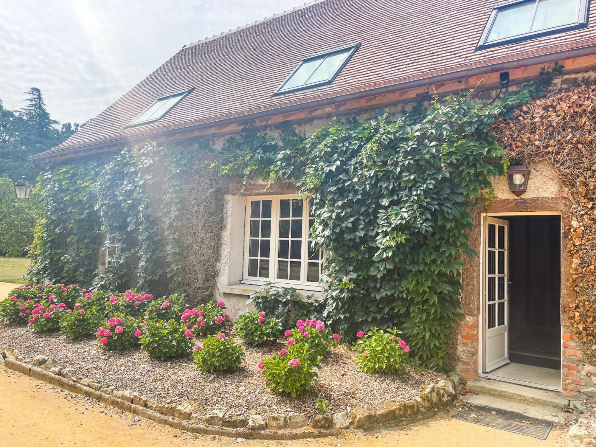 Les Chambres De Charnay - Calme Charme Et Confort A 5 Mn Du Peage 维耶尔宗 外观 照片