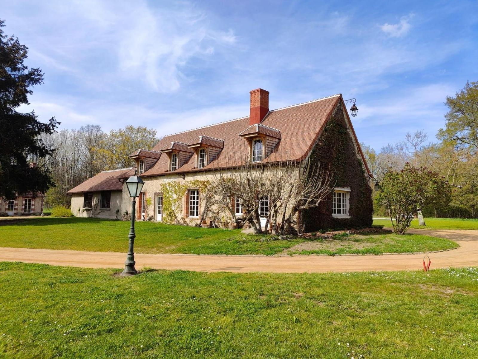 Domaine De Charnay - Charme Et Confort Dans Un Environnement D'Exception 维耶尔宗 外观 照片
